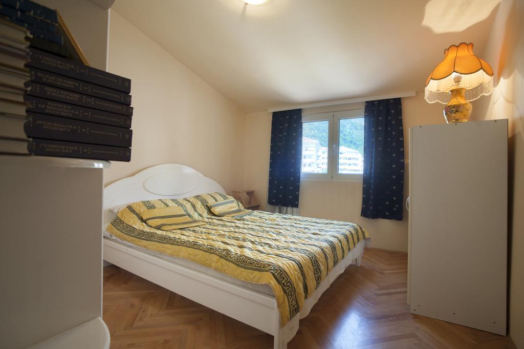 Apartment Mira Budva Luaran gambar